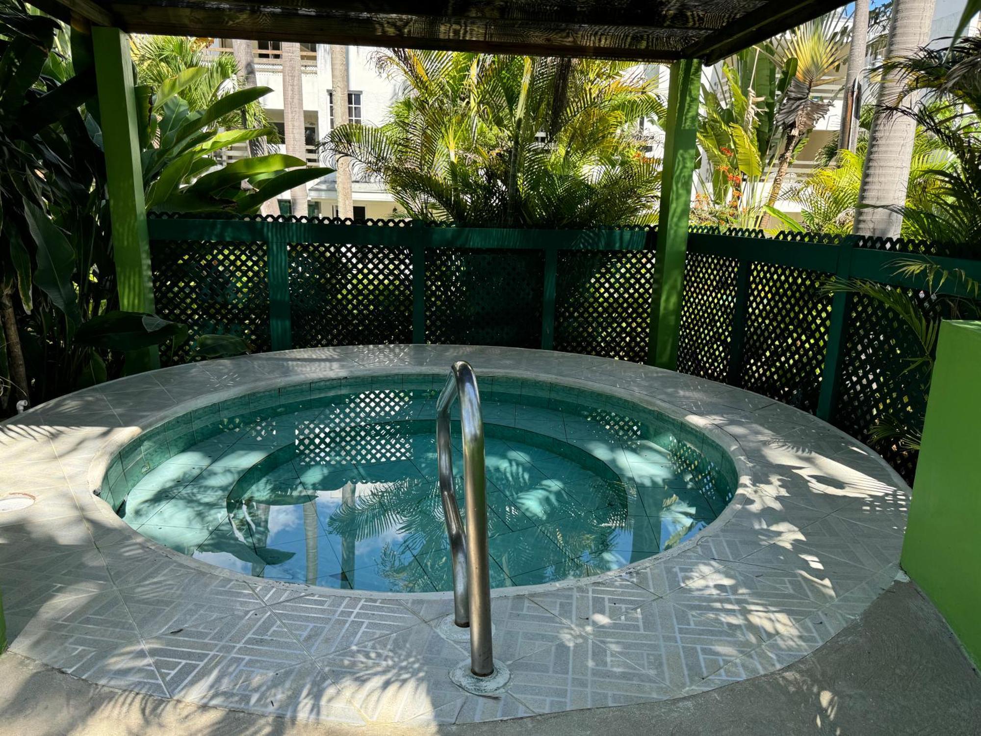 Marriott White Sands, Beachfront Condo At Negril Beach Club Bagian luar foto