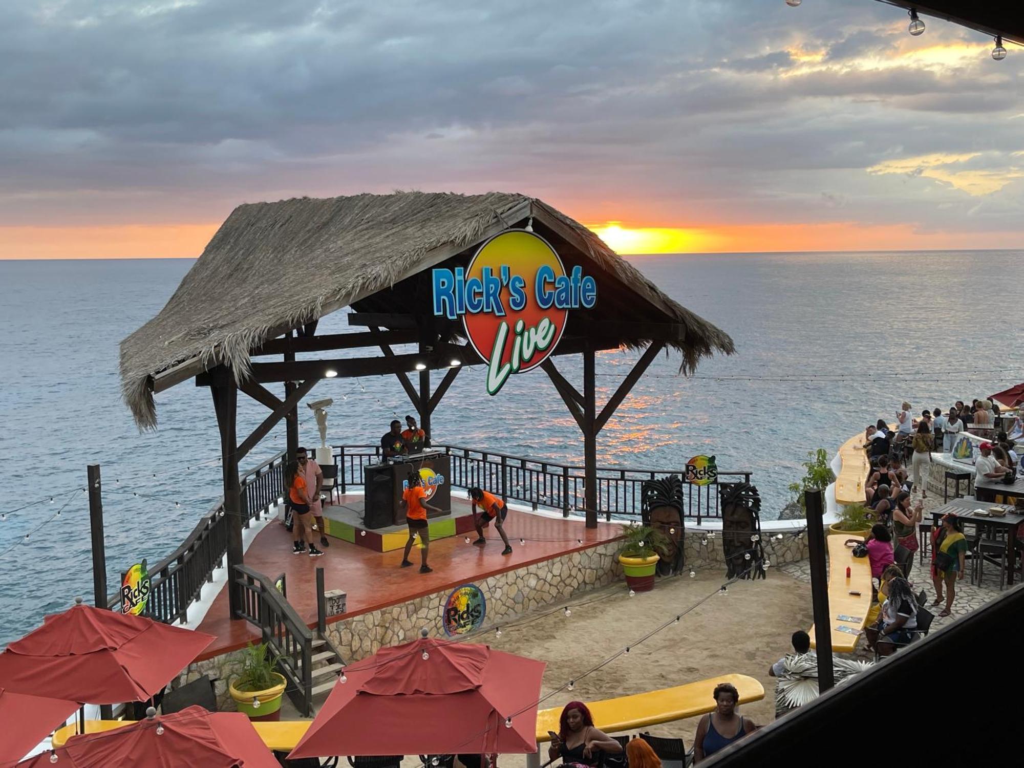 Marriott White Sands, Beachfront Condo At Negril Beach Club Bagian luar foto